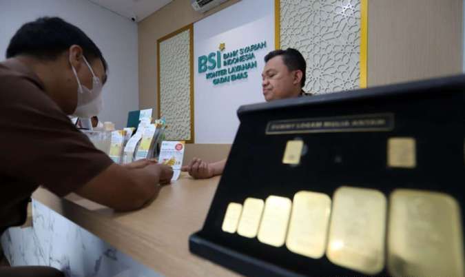 Bisnis Gadai Emas & Cicil Emas BSI Tumbuh 78% . Bisnis Emas Masih Jadi Solusi Finansial untuk Gen Z dan Gen Y