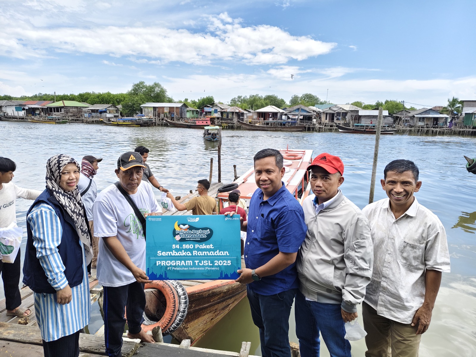 Pelindo Berbagi: IPC TPK Dorong Harmoni di Lingkungan Pelabuhan