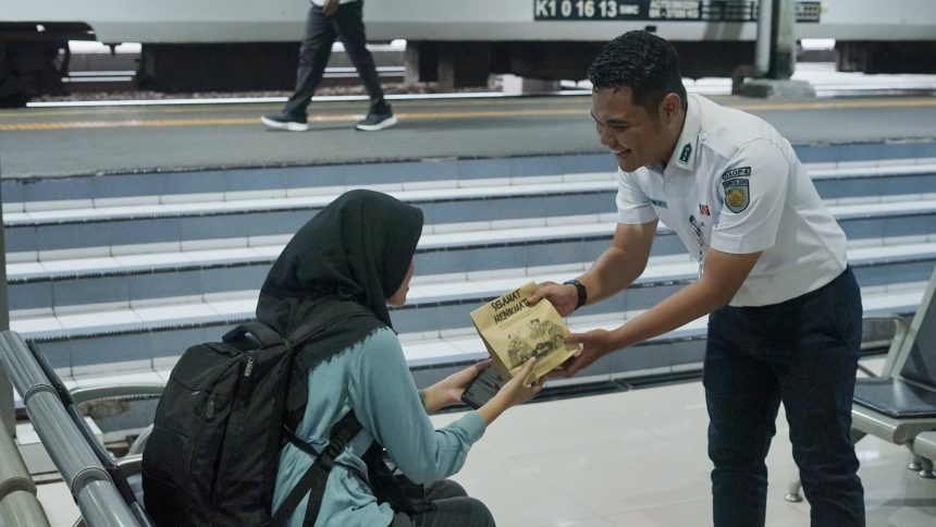 Selama Ramadan, KAI Hadirkan Takjil Gratis di 21 Stasiun Jawa-Sumatera