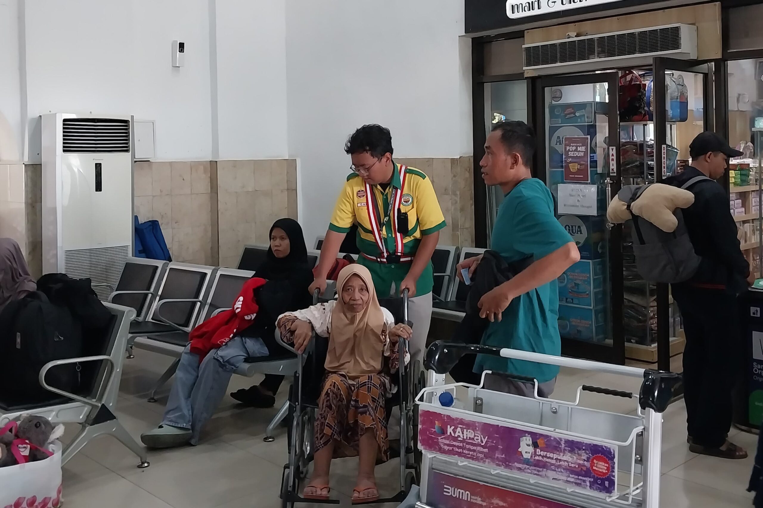 KAI Apresiasi Komunitas Railfans, Melayani 4,5 Juta Pelanggan dengan 4,66 Juta Tiket Terjual Selama Lebaran 2025
