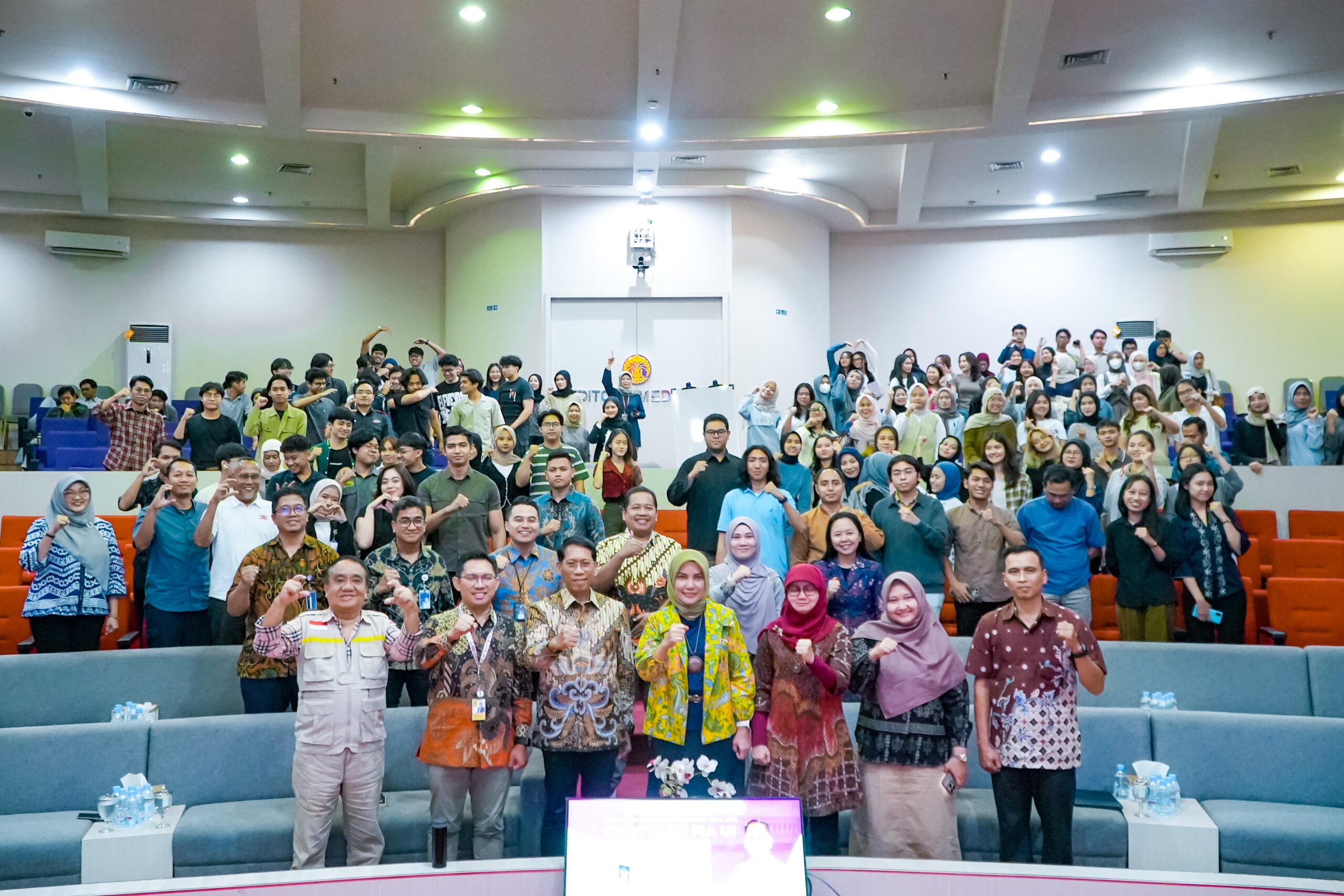 Inovasi Berkelanjutan KAI dalam Pelayanan Publik: Perspektif dari CEO Talks FIA UI