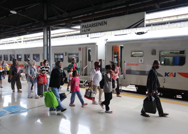 (Foto) Layanan KAI Meningkatkan Kepercayaan Masyarakat