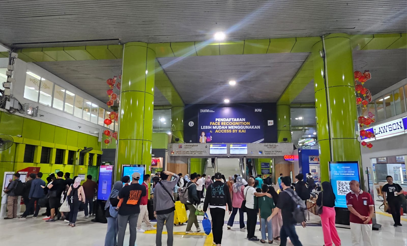 Arus Balik Waisak 2025, Kereta Api KAI Catat Okupansi Tertinggi Sejak Lama