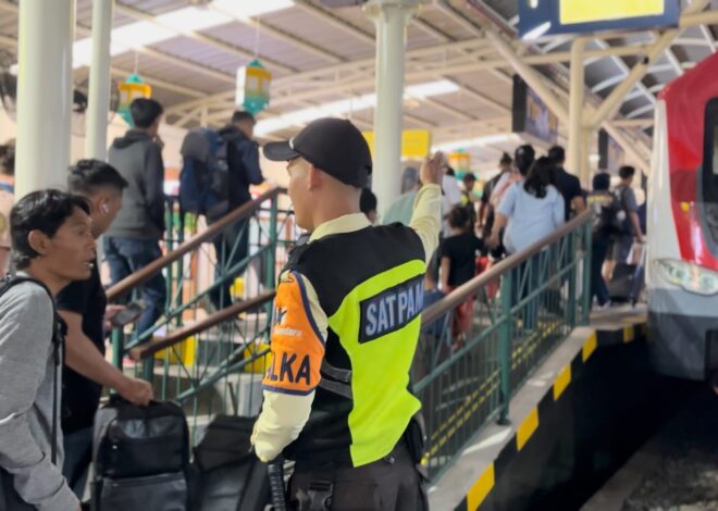 Rekor Penumpang KAI Bandara di Medan dan Yogyakarta Saat Libur Waisak 2025